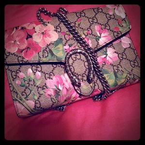 Gucci Shoulder Dionysus Chain Canvas Crossbody